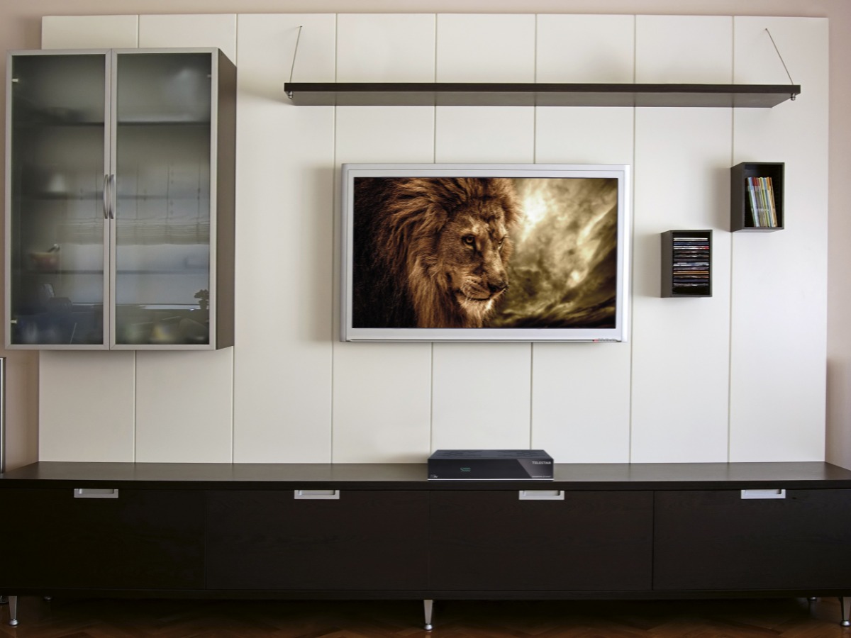 TV Geräte und Wandhalterungen